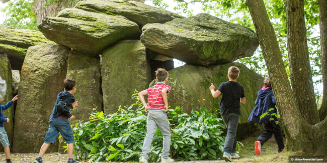 La Roche aux Fées en accès libre : Le plus grand dolmen de France au sud de Rennes
